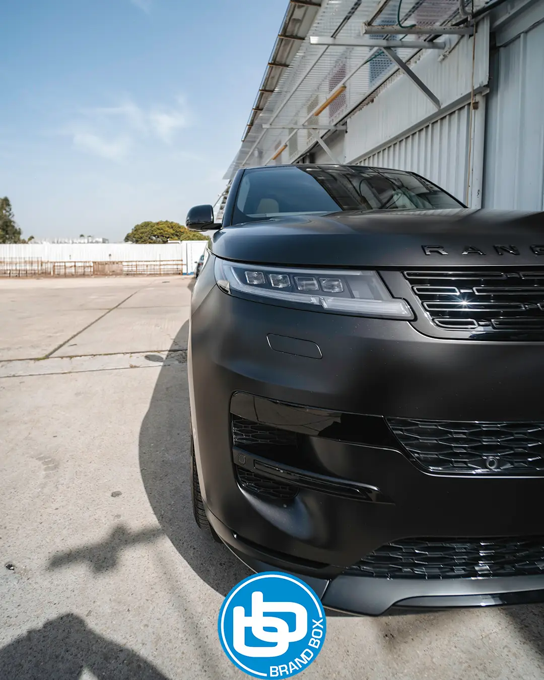 Матовая оклейка Range Rover