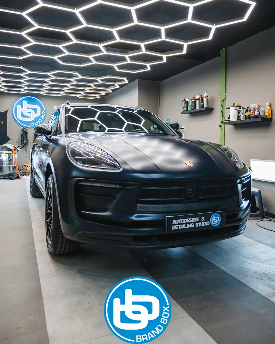 Матовая оклейка Porsche Macan